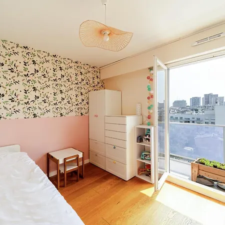 Apartment Family Cocoon In Buttes-chaumont